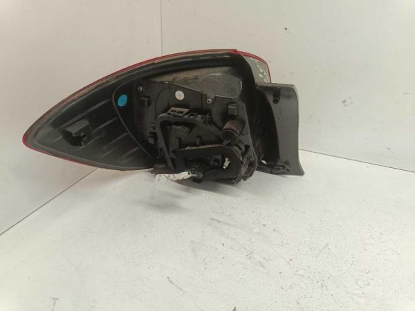 FEU ARRIERE DROIT DACIA - Vue 2